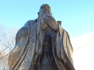 man statue thumbnail