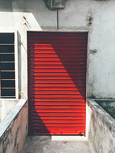 red roller shutters thumbnail