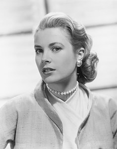 grayscale portrait photo of woman thumbnail