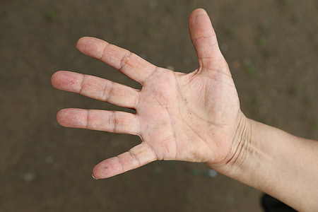 right person's hand thumbnail