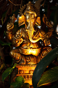 gold ganesha figurine thumbnail