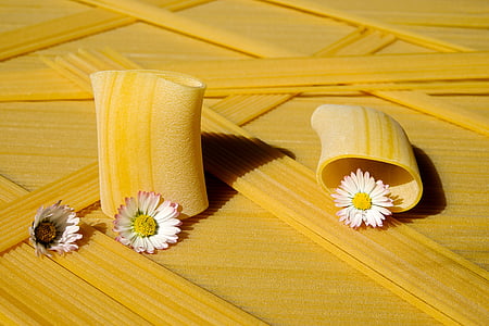 white flowers thumbnail