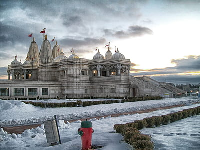 gray concrete palace thumbnail