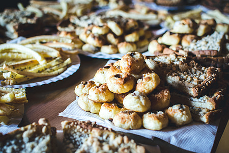 Traditional Czech “wedding cookies” thumbnail