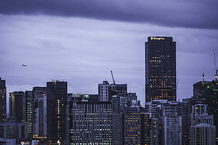 photography of commercial buildings thumbnail