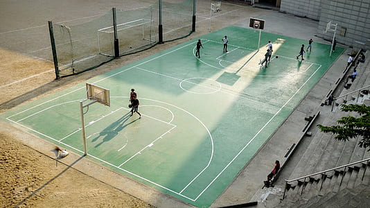 people playing basketball thumbnail
