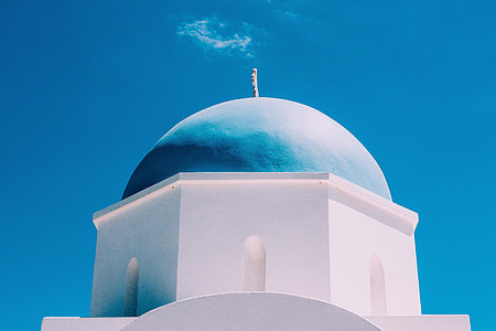 A classic blue-domed church in Greece thumbnail