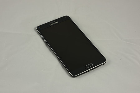 black Samsung Galaxy smartphone thumbnail