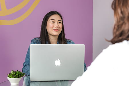 Business Woman Laptop Meeting Photo thumbnail