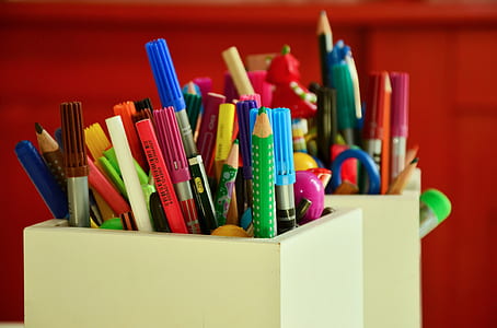 assorted pen lot thumbnail