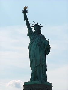 Photography of Statue of Liberty thumbnail