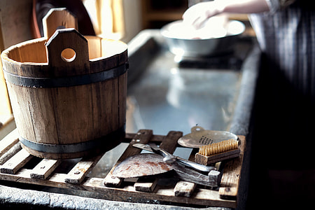 brown wooden bucket thumbnail