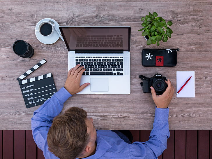 youtuber-computer-filmmaker-film-producer.jpg