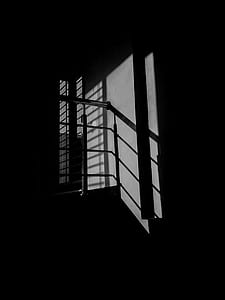 white painted wall thumbnail