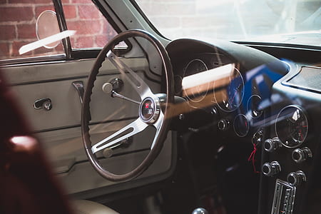 black car steering wheel thumbnail
