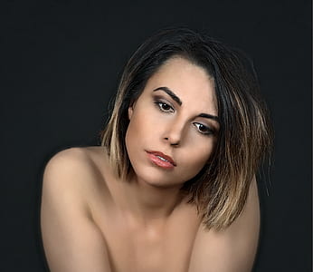 portrait photo of woman with short hair thumbnail