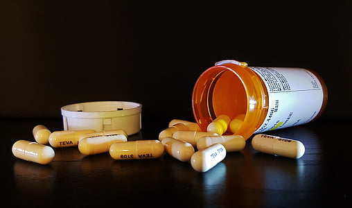 photography of medicine capsules thumbnail