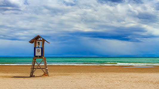 beach under clody sky thumbnail
