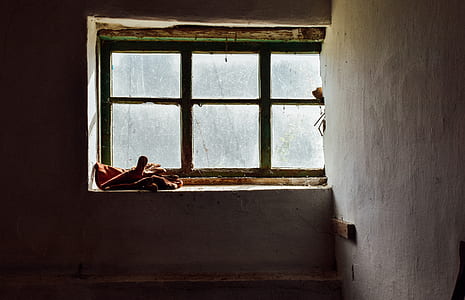 photo of glass window thumbnail