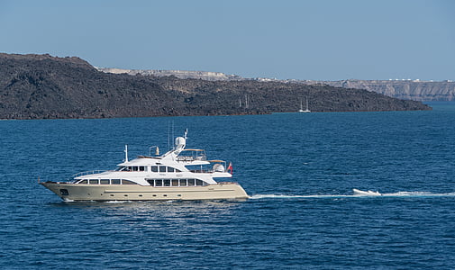 white yacht on water thumbnail