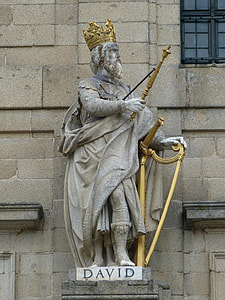 King David concrete statue thumbnail