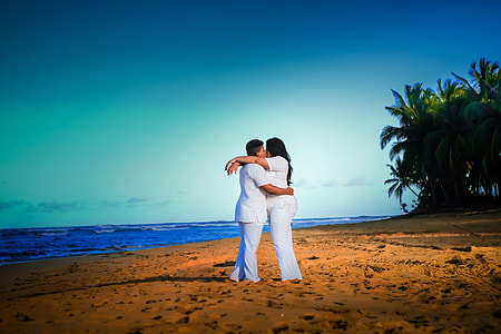 Omar Medina Films, Embracing Each Other thumbnail