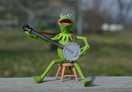 Kermit the frog playing banjo thumbnail