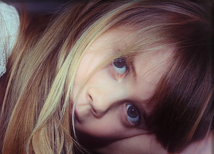girl's face thumbnail