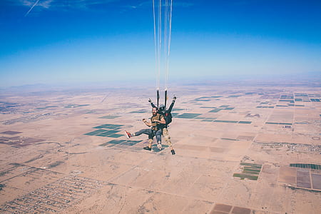 two man on parachute thumbnail