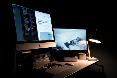 silver iMac with Magic Keyboard and Magic Mouse thumbnail