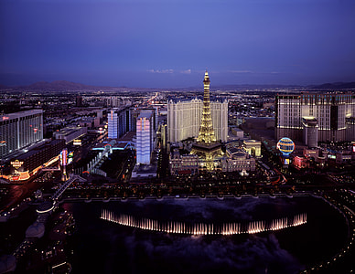 Night Cityscape in Las Vegas, Nevada thumbnail