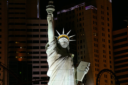 Statue of Liberty thumbnail