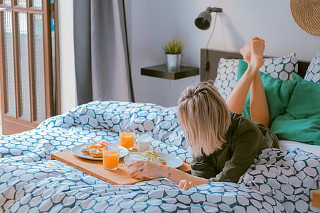 woman on bed thumbnail