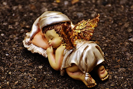 angel sleeping figurine thumbnail