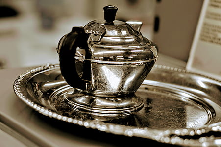 plate, pot, table, blur thumbnail