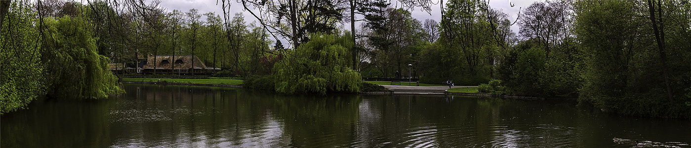 Wilhelminapark lake and restaurant in Utrecht, Netherlands thumbnail