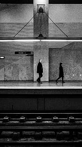man chasing woman thumbnail