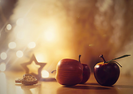 selective focus photography of apple thumbnail