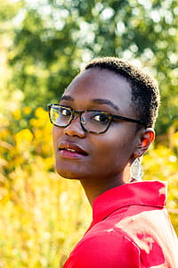Woman Wearing Black Framed Eyeglasses thumbnail