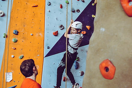 boy hanging at rope thumbnail