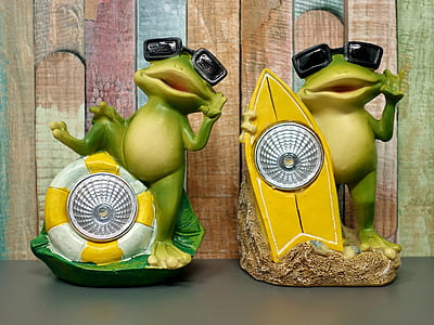 two green frog figurines thumbnail