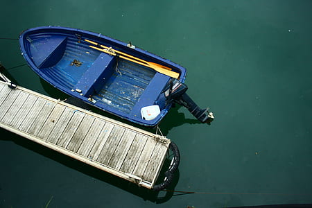 aerial photography of boat thumbnail