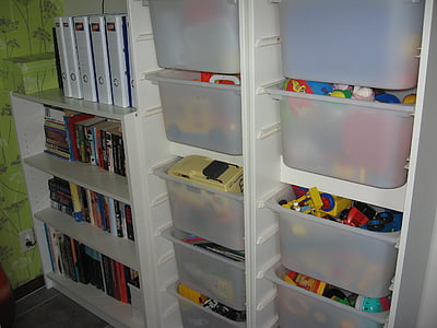white plastic drawer chest closed thumbnail