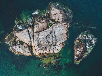 aerial view of islet thumbnail