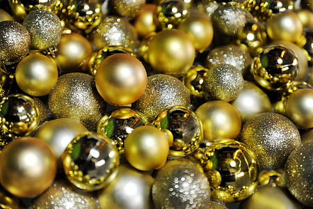 closeup photo of ball gold beads thumbnail