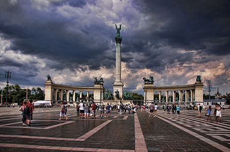 Heldenplatz, Budapest thumbnail