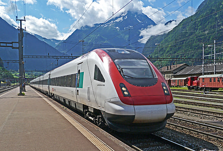white and red train thumbnail