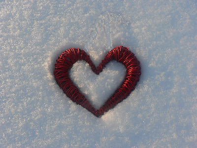 red heart wire decor thumbnail