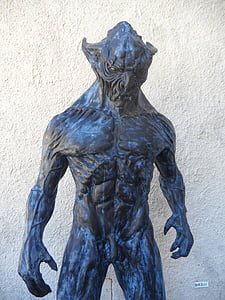art photography of creature statue thumbnail