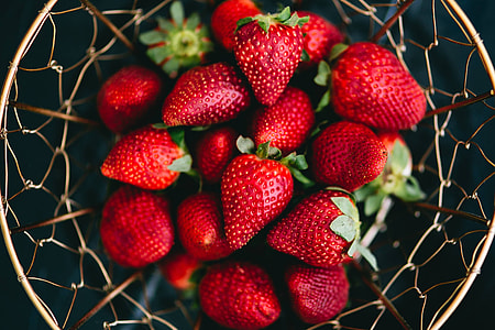 Fresh Strawberries thumbnail